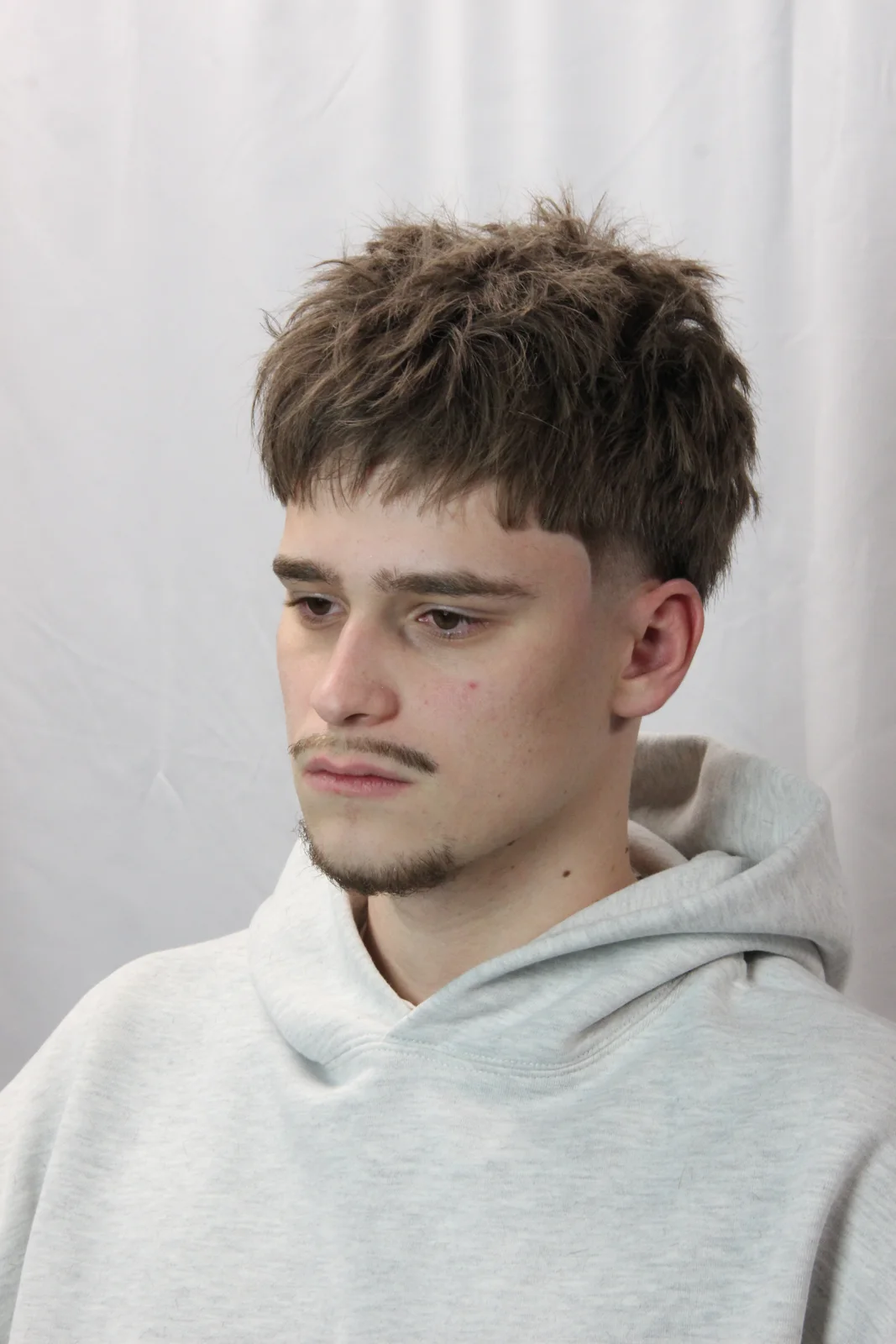 L’autre profil de la même coupe : longueur, texture et contours.